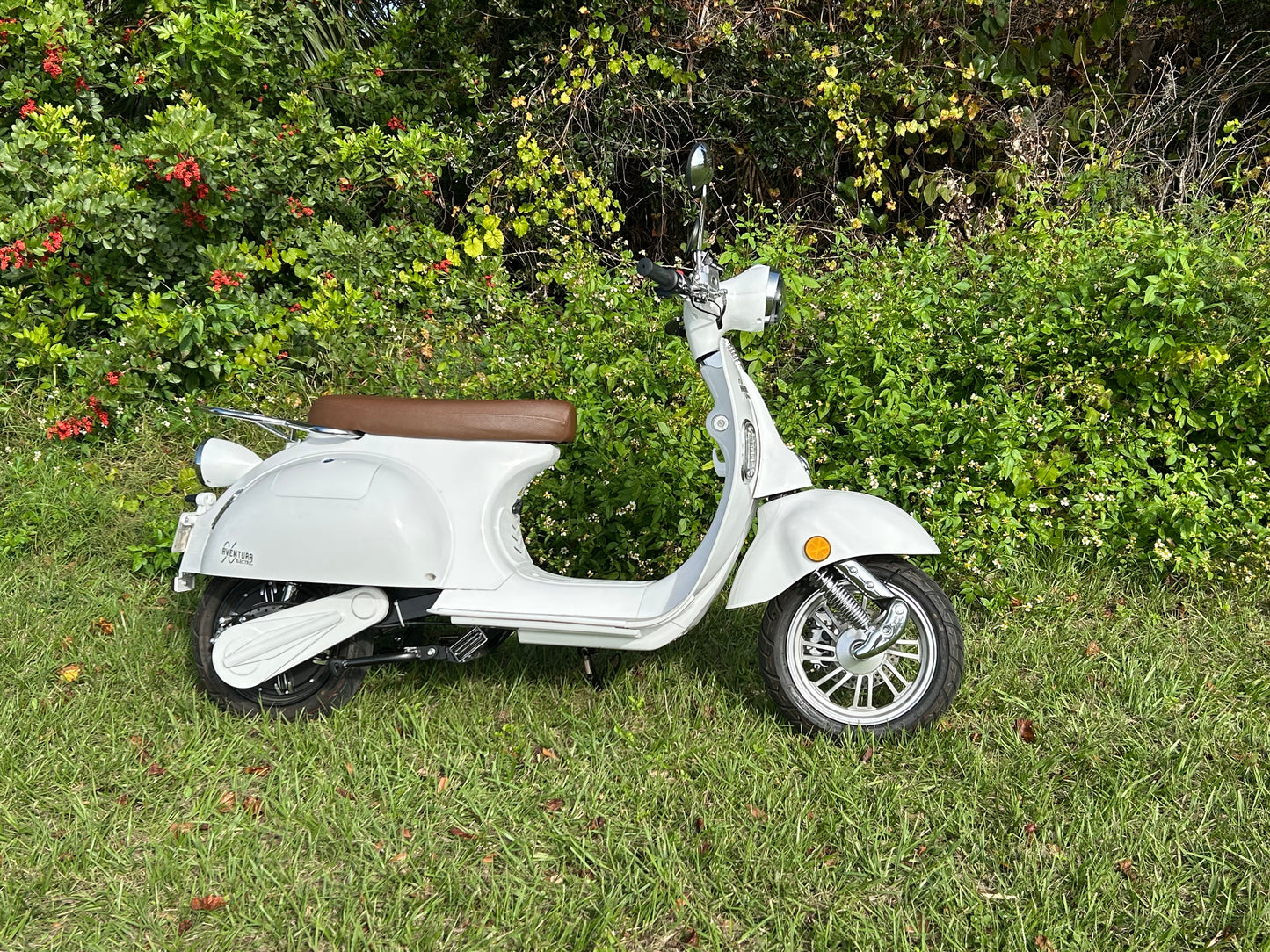 AVENTURA-X EV30 Electric Moped Scooter