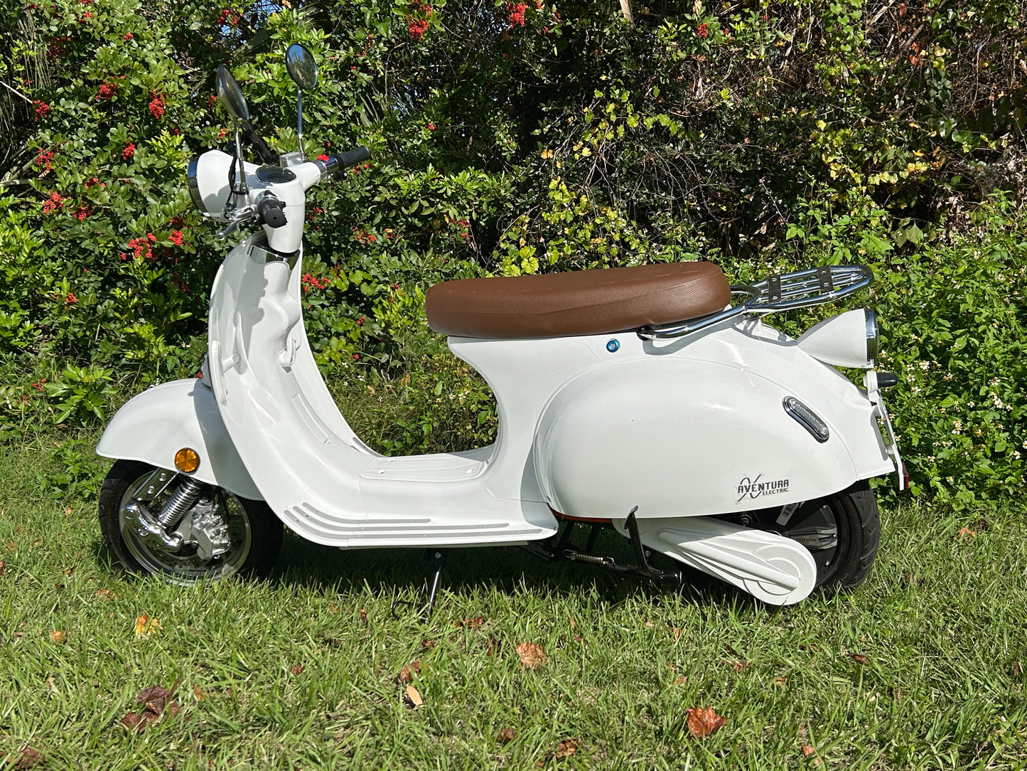 AVENTURA-X EV30 Electric Moped Scooter